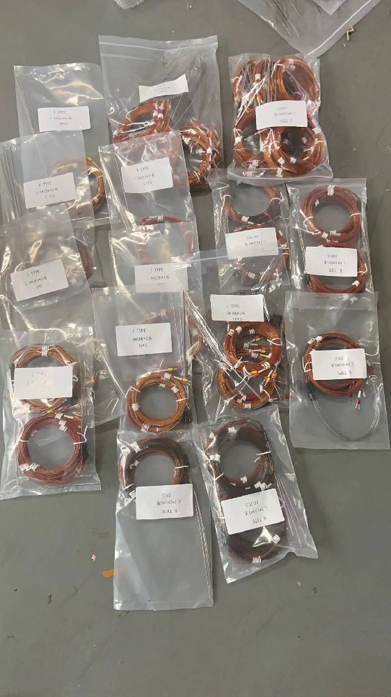 对于高温环境（如超过 1000℃）的丈量，热电偶的抗氧化性和热不变性是若何保障的？